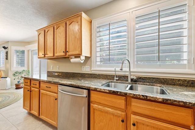 1121 OAKRIDGE PARK DR, Farmington, UT 84025