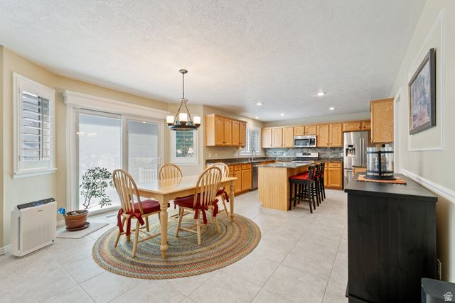 1121 OAKRIDGE PARK DR, Farmington, UT 84025