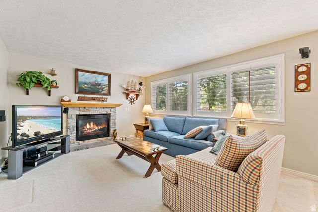 1121 OAKRIDGE PARK DR, Farmington, UT 84025