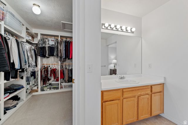 1121 OAKRIDGE PARK DR, Farmington, UT 84025
