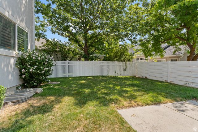 1121 OAKRIDGE PARK DR, Farmington, UT 84025