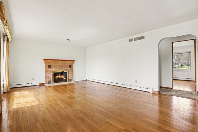 2000 Greenleaf Boulevard, Elkhart, IN 46514