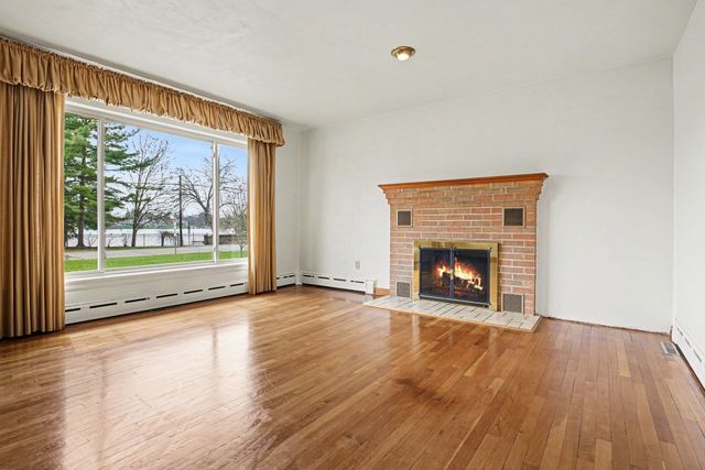 2000 Greenleaf Boulevard, Elkhart, IN 46514