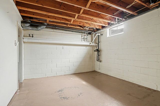 2000 Greenleaf Boulevard, Elkhart, IN 46514