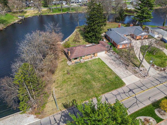 2000 Greenleaf Boulevard, Elkhart, IN 46514