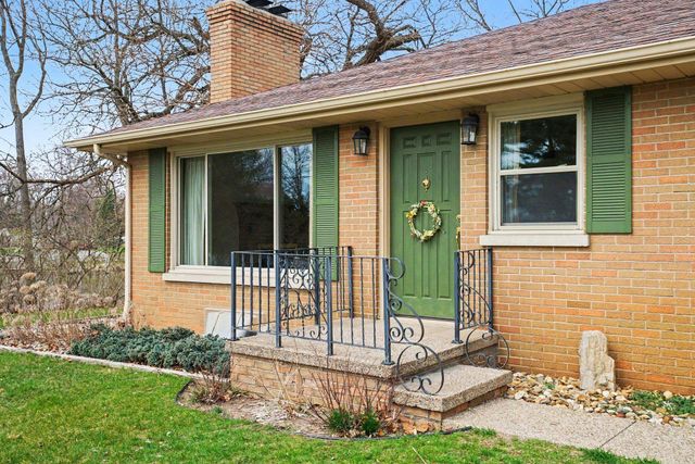 2000 Greenleaf Boulevard, Elkhart, IN 46514