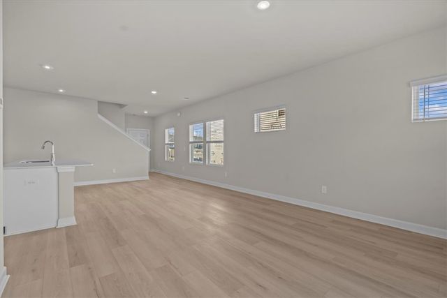 698 Cozy Bluff Road, Spartanburg, SC 29301