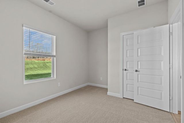 698 Cozy Bluff Road, Spartanburg, SC 29301