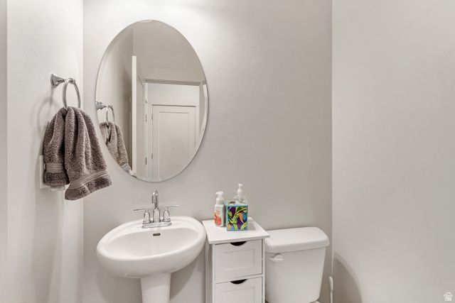 7194 N SILVER CREEK WAY, Eagle Mountain, UT 84005