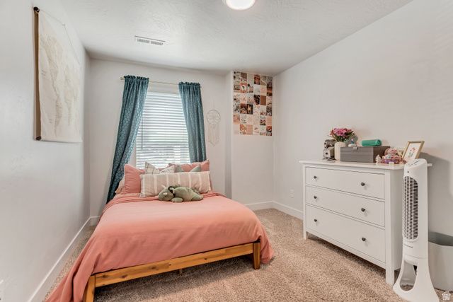 7194 N SILVER CREEK WAY, Eagle Mountain, UT 84005
