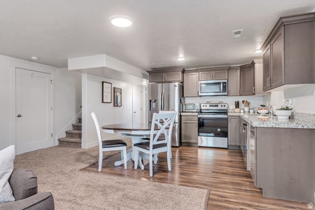 7194 N SILVER CREEK WAY, Eagle Mountain, UT 84005