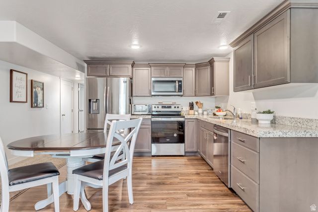 7194 N SILVER CREEK WAY, Eagle Mountain, UT 84005