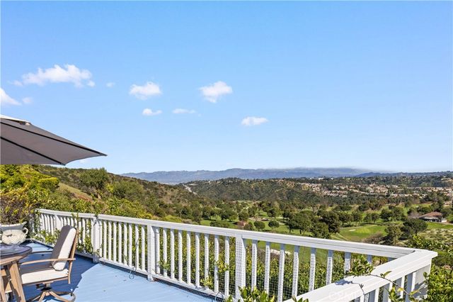 2282 Canyonback, Los Angeles, CA 90049