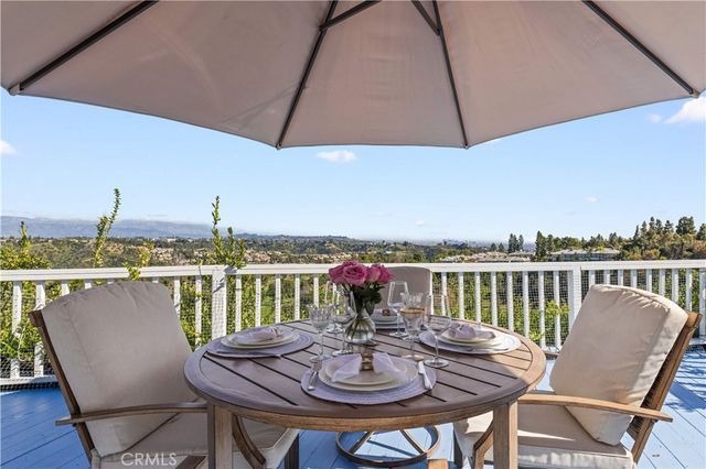 2282 Canyonback, Los Angeles, CA 90049