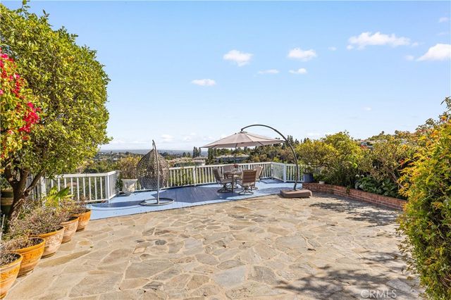 2282 Canyonback, Los Angeles, CA 90049