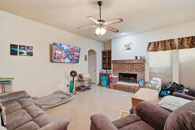 101 Hampton Lane, Springtown, TX 76082