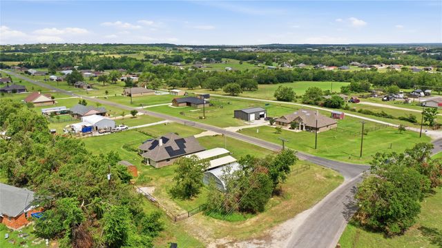 101 Hampton Lane, Springtown, TX 76082