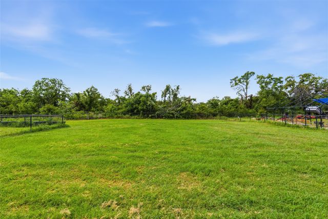 101 Hampton Lane, Springtown, TX 76082
