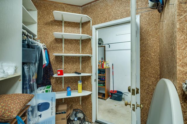 413 VAUGHN STREET, Burkburnett, TX 76354