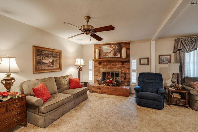 413 VAUGHN STREET, Burkburnett, TX 76354