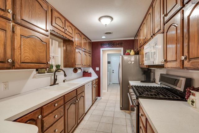 413 VAUGHN STREET, Burkburnett, TX 76354