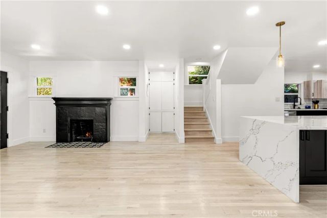 1148 Locust Avenue, Long Beach, CA 90813