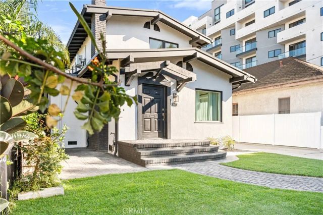 1148 Locust Avenue, Long Beach, CA 90813