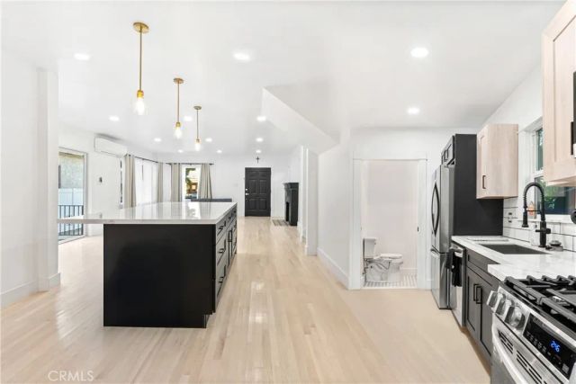 1148 Locust Avenue, Long Beach, CA 90813