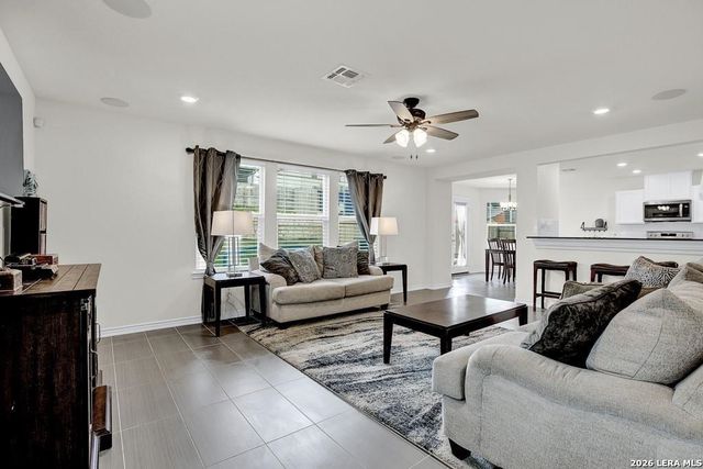 667 Anthem Ln, New Braunfels, TX 78132