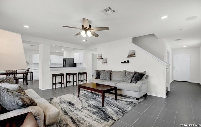 667 Anthem Ln, New Braunfels, TX 78132