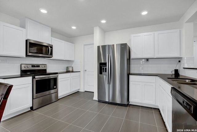 667 Anthem Ln, New Braunfels, TX 78132