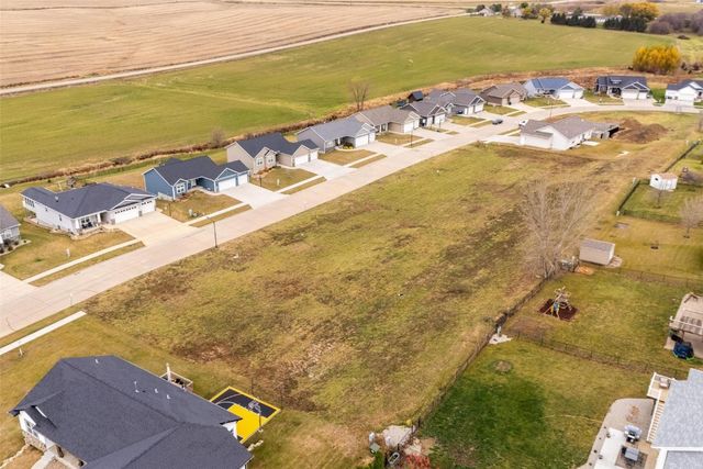 120 Shiloh Vista Avenue, Urbana, IA 52345