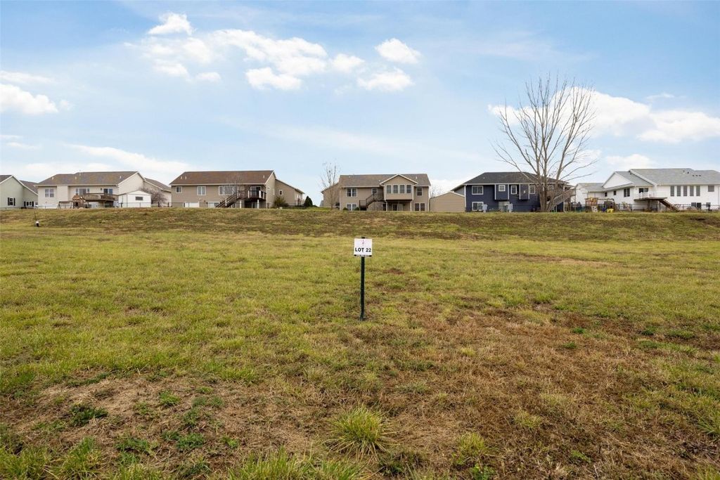 120 Shiloh Vista Avenue, Urbana, IA 52345