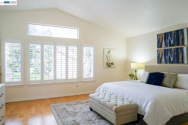 2235 Skyline Dr, Milpitas, CA 95035