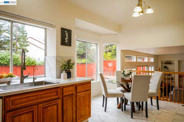 2235 Skyline Dr, Milpitas, CA 95035