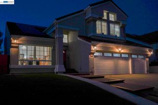2235 Skyline Dr, Milpitas, CA 95035