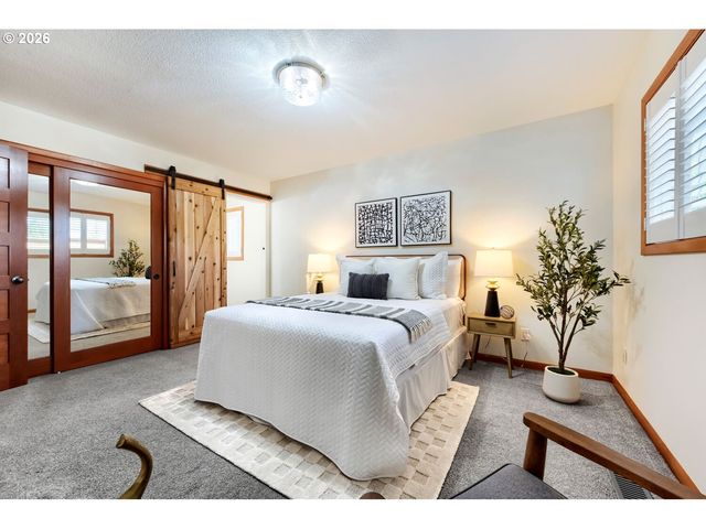11874 Se LINWOOD Ave, Milwaukie, OR 97222
