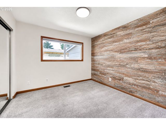 11874 Se LINWOOD Ave, Milwaukie, OR 97222