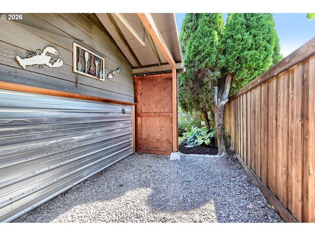 11874 Se LINWOOD Ave, Milwaukie, OR 97222