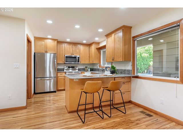 11874 Se LINWOOD Ave, Milwaukie, OR 97222