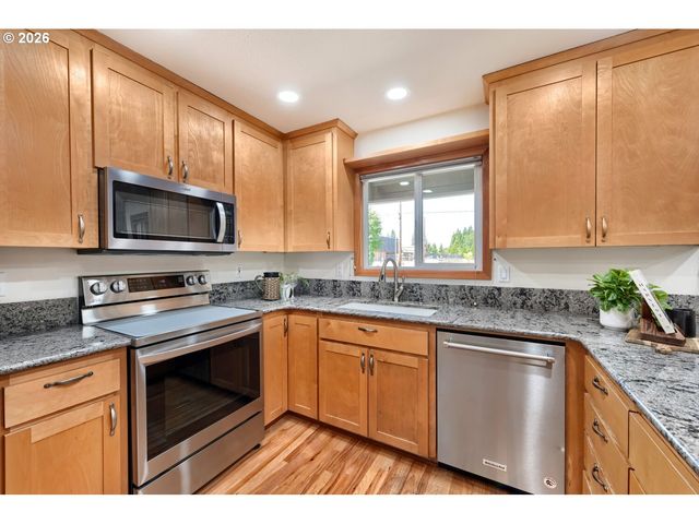 11874 Se LINWOOD Ave, Milwaukie, OR 97222