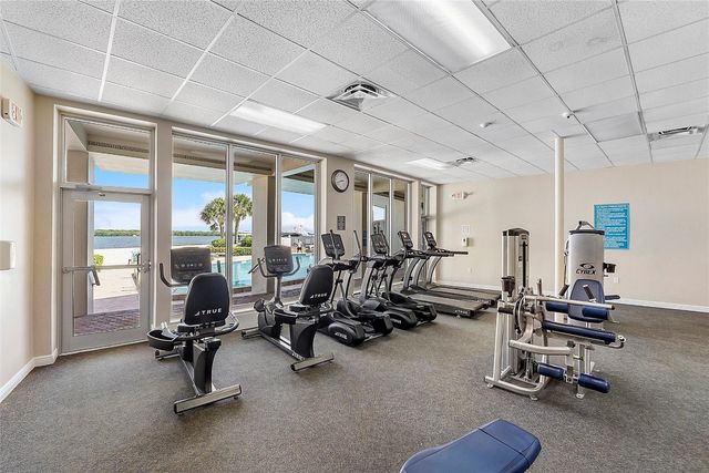 136 Lakeshore Drive T10, North Palm Beach, FL 33408