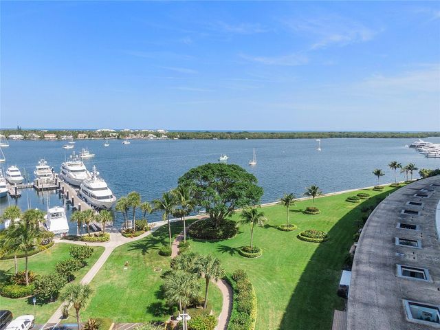 136 Lakeshore Drive T10, North Palm Beach, FL 33408