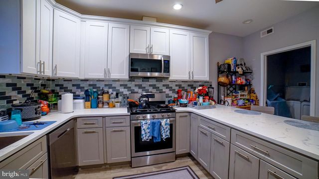 5635 N 10TH ST, Philadelphia, PA 19141