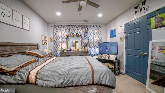 5635 N 10TH ST, Philadelphia, PA 19141