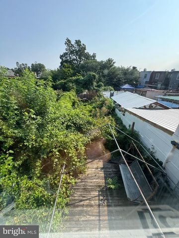 2021 PLUM ST, Philadelphia, PA 19124