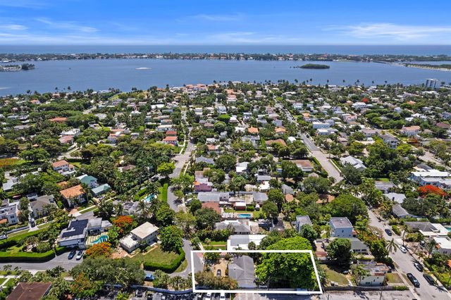 330 Marlborough Place, West Palm Beach, FL 33405