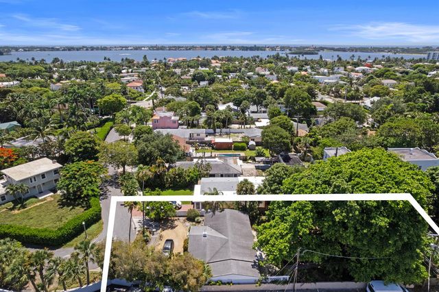 330 Marlborough Place, West Palm Beach, FL 33405