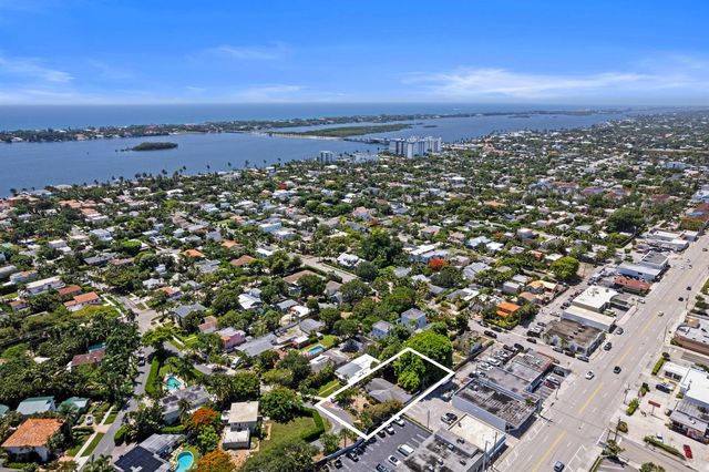 330 Marlborough Place, West Palm Beach, FL 33405