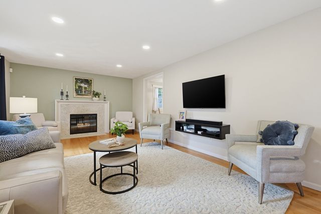 15 Calvin Rd, North Attleboro, MA 02760